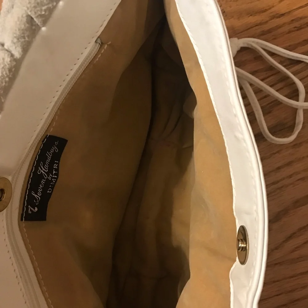 VTG Leather white Shoulder purse - Picture 3 of 6